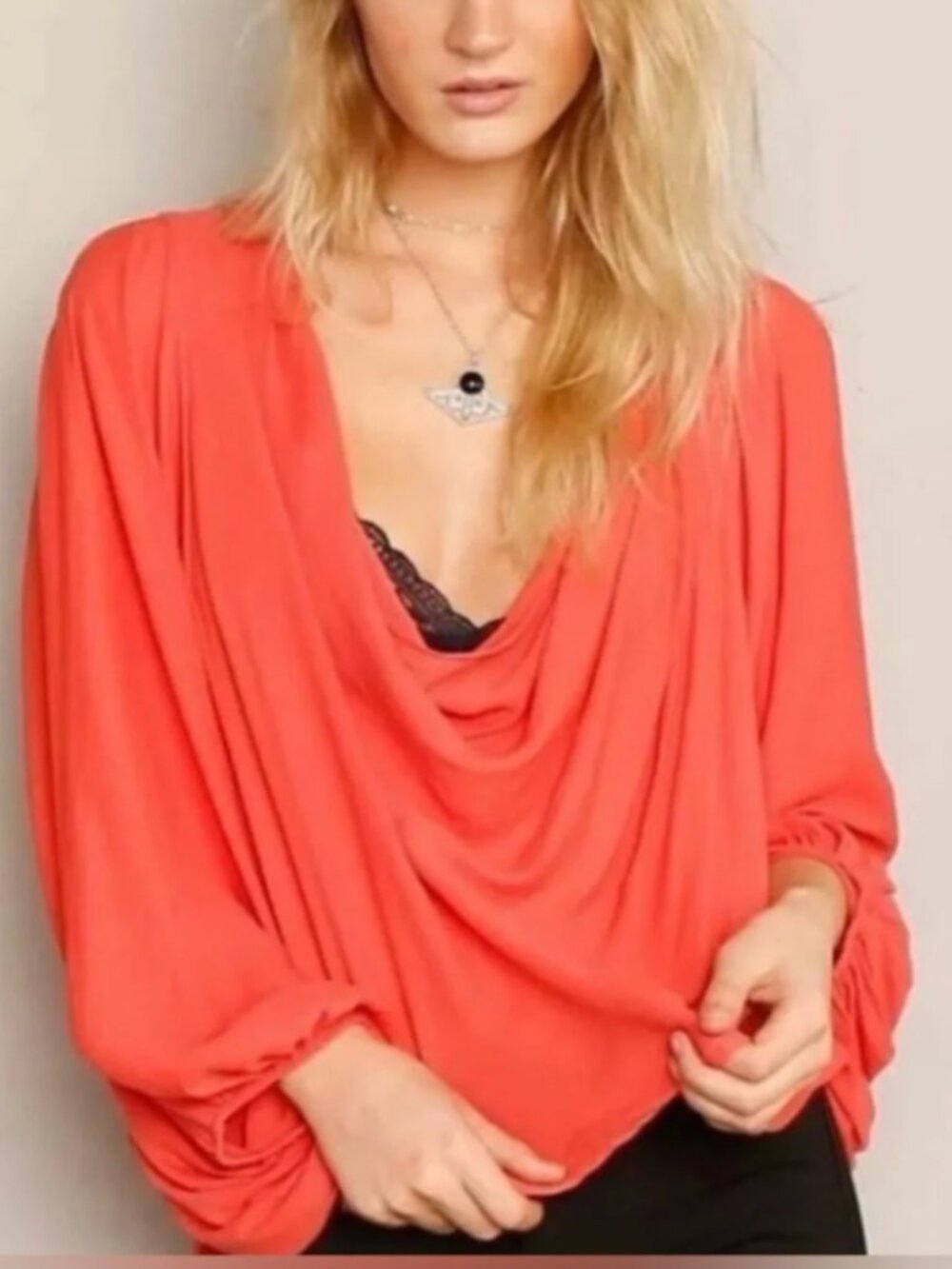 Free People Women's Cowling Around Draped Long Sleeve Top Size Large Coral‎